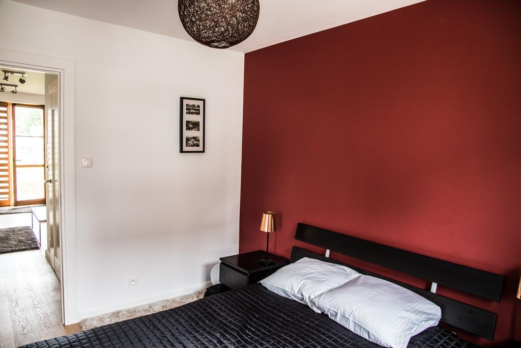 "Rodzinny Apartament Pod Sniezka" Na Osiedlu "Apartamenty Pod Sniezka" Karpacz Pokoj fotografie